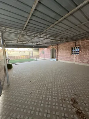 4 Bedrooms . 4 Bathrooms . 290 m24