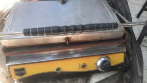 غراض مطعم للبيع