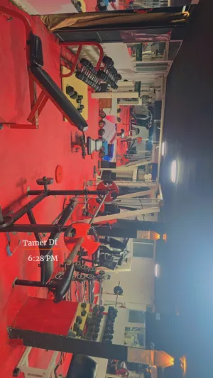 نادي حديد كامل الاجهزة