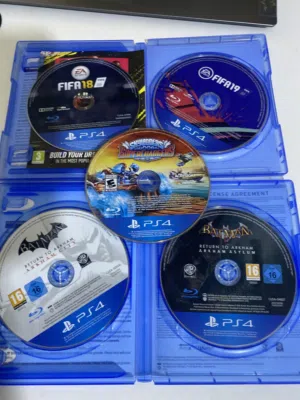 � ألعاب PS4 أصلية للبيع – بحالة جيدة