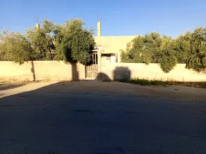 بيت مستقل على شارعين