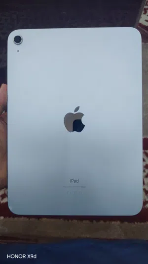 Apple iPad 10 64 GB in Dhofar