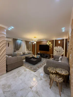 شقة للبيع بالمهندسين ميدان لبنان 470م