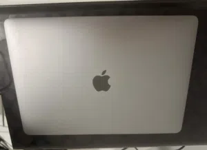 MacBook Pro 2019 13-inch quad core