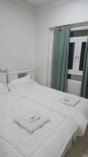 غرفة و شقة .مطلة على البحر Luxury Room, Sea View للإيجار اليومي15  قريب المطار 10 دقائق