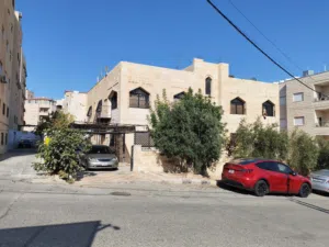 منزل للبيع طبربور بالقرب من جامعة العلوم الإسلامية