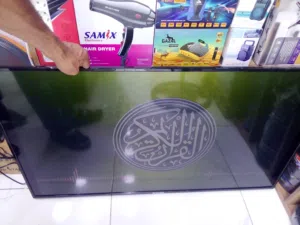 شاشه 50 بوصه مش مصلحة مش ملعوب فيها بحال الوكاله سعر 100 دينار