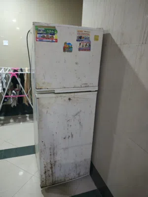 FRIDGE FOR SALE – GOOD WORKING CONDITION