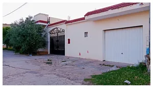 ‏طابق واحد ‏.‏ 300 م٢ ‏.‏ المالك‏4