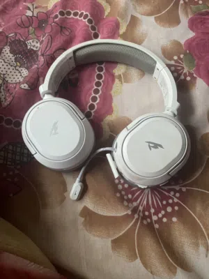سماعه PICUN B6 Wireless Bluetooth  Headphones السعر قابل للنقاش