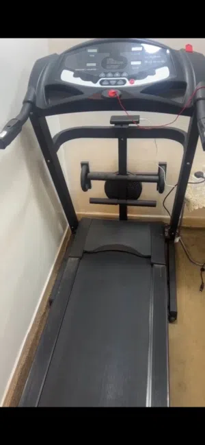 ماكينه رياضه مشي ستعمال نظيف