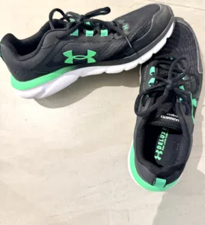 Under Armour Shoes Charged Assert 9 – Black/Green for sale