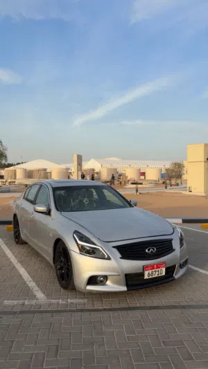 Used Infiniti G37 in Sharjah