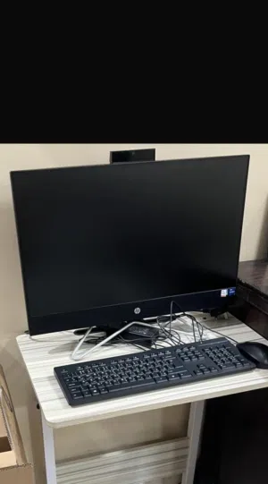 � كمبيوتر مكتبي شامل HP شاشة لمس 23.8 بوصة - Core i5 - ويندوز 11 - نظيف �