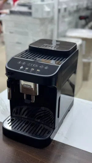 DeLonghi Automatic Espresso Machine — Excellent Working Condition