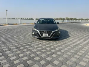 نيسان التيما وارد أمريكي موديل 2020 مسجل في الدولة مواصفات S السيارة فيها ضربة شاصي وناجحة ضربة شاصي