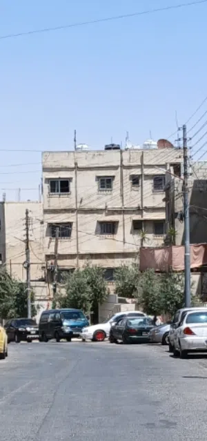 عمارة للبيع تتكون من 8شقق ومخزنين