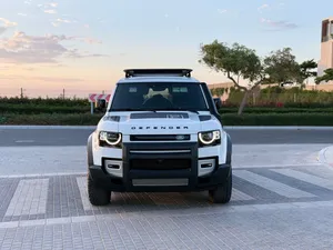 Land Rover . Defender . 20233