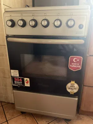 4-Burner Cooking Range with Oven for Sale