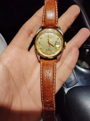 ساعة ويست اند نادرة