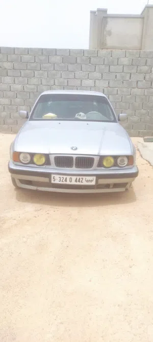 BMW e34 520