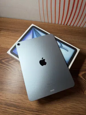 iPad Air 6 M2 with Keyboard