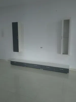 طاولة Tv جديدة