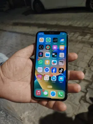 Apple iPhone X 64 GB in Basra