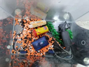 حوض سمك مع ملحقته