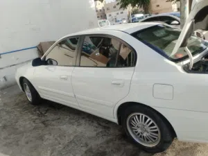 سيارة هيونداي موديل 2003 صالون / سيدان بحالة ممتازة للبيع