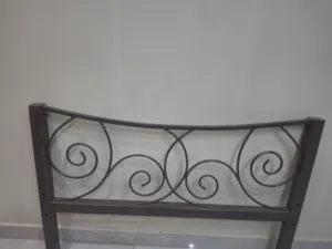 سرير حديد كاست ألمنيوم بصبغه ناريه