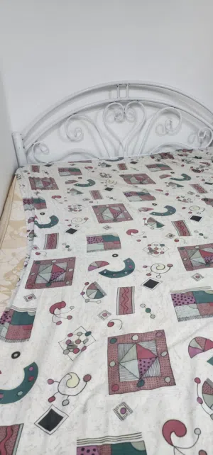 سرير وي مرتبه بحاله جيده 15دينار