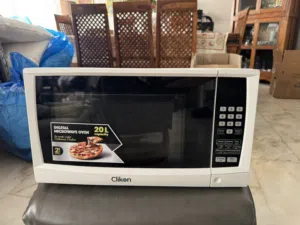 ميكروويف Clikon رقمي 20 لتر – بحالة ممتازة جداً