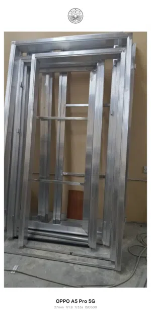 ورشة حدادة للبيع