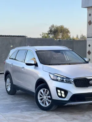 Used Kia Sorento in Tripoli