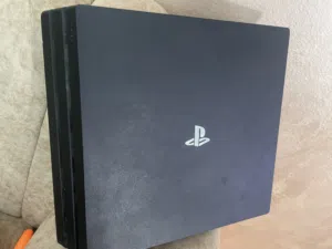 ps4 pro مهكر للبيع