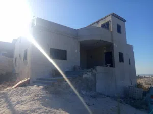 3 Bedrooms Townhouse for Sale in Jenin Sanur