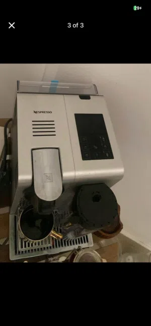 Nespresso voffee machin