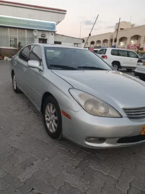 لكزس ES300 موديل 2002 نظيف