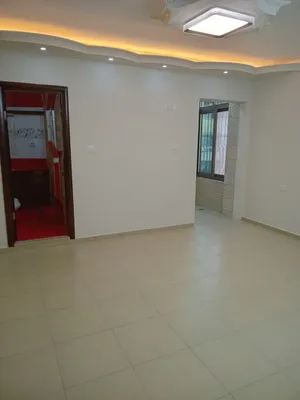 5+ floors . 140 m2 . Landlord4