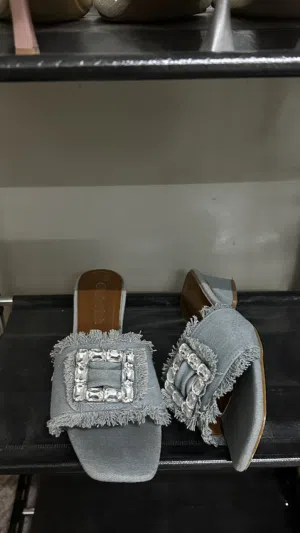 كعب بحري مقاس 37