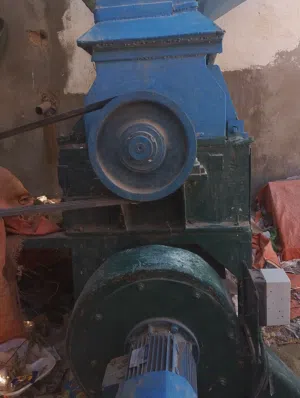 جاروش بلاستيك مستعمله للبيع