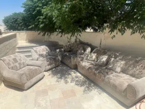 طقم بحالة جيدة جدا