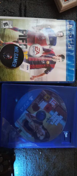 سيدي بلايستيشن 4 قراند 5 و فيفا 16 للبيع