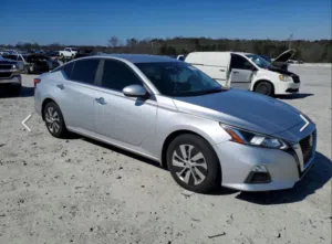 Used Nissan Altima in Al Batinah