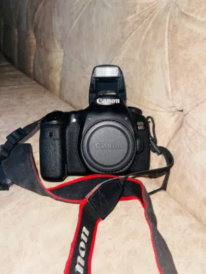 كاميرا كانون 60d   مع لابتوب hd استعمال شخصي بسعر نار