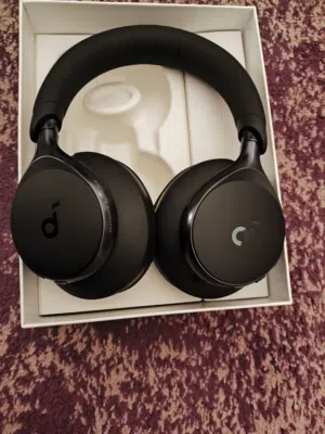 Soundcore Space One للبيع