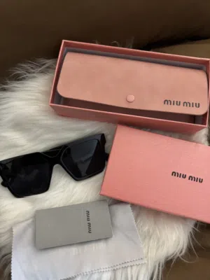 MIU MIU SUNGLASSES