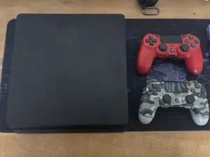 PS4 slim 500GB بلايستيشن