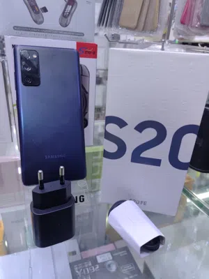 جالاكسي S20 FE مستعمل بحالة ممتازة مع الكرتونة 256 جيجا 16 رام